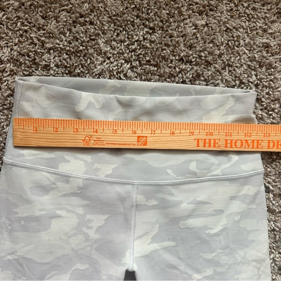 Lululemon Wunder Under HR 25” Luxtreme Leggings Camo White 8 - Picture 6 of 12